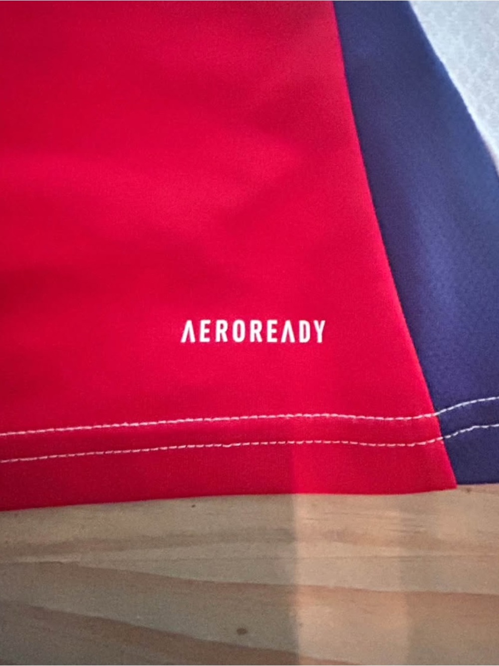 adidas Official Youth 24/25 Arsenal Soccer Jersey size 9/10Y - Picture 5 of 7